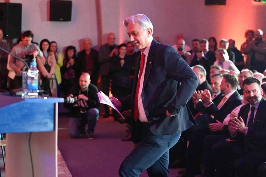 ODLIČNO RASPOLOŽENJE U DF-u: 'Konačno je stavljena tačka na izmišljenu priču o legitimnom predstavljanju!'