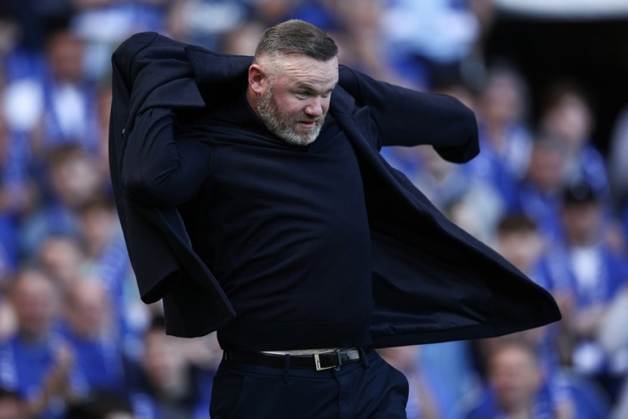 POGLEDAJTE KAKO JE TO IZGLEDALO: Rooney ispoštovao izgubljenu opkladu na Svjetskom prvenstvu (VIDEO)