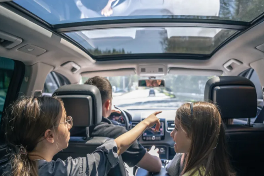 STRUČNJAK ZA AUTOMOBILE UKAZAO NA PROBLEM MODERNIH AUTOMOBILA: 'Jedna stvar koju sve češće viđam kod porodičnih automobila ozbiljno me zabrinjava'