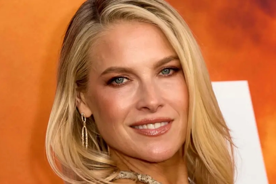 ZVIJEZDA 'LANDMANA' ZABLISTALA U BIKINIJU: Ali Larter pokazala kako uživa daleko od Hollywooda