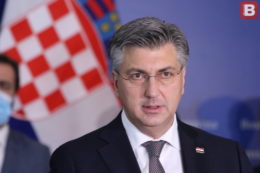 PLENKOVIĆ SE POKLONIO ŽRTVAMA SREBRENICE: 'Još jednom jasno i nedvosmisleno osuđujemo stravični zločin'