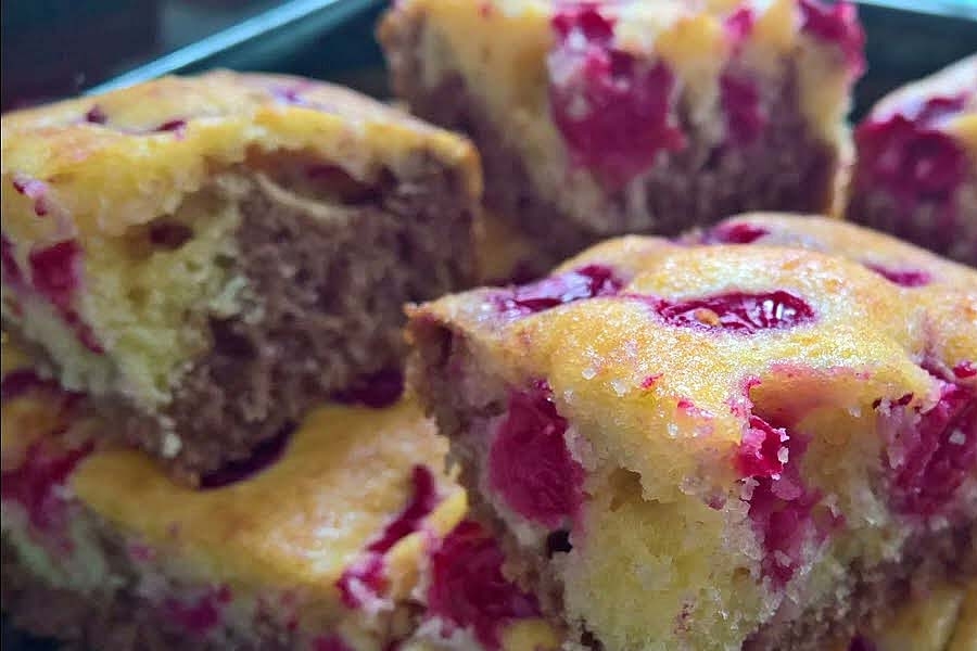 KAO IZ BAKINE KUHINJE: Poklanjamo recept za starinski kolač s višnjama...