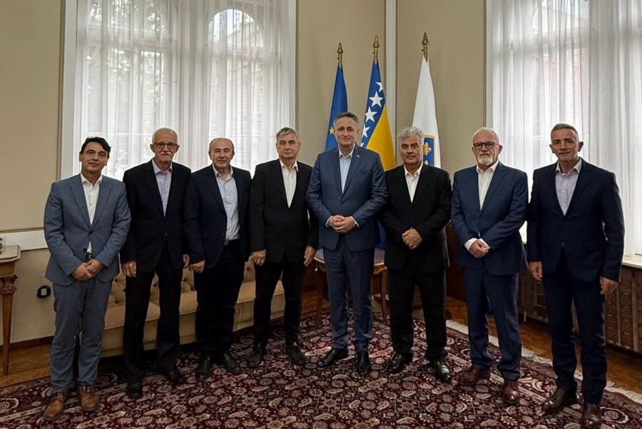 BEĆIROVIĆ RAZGOVARAO S GENERALIMA BiH: Državne institucije moraju biti još snažnije