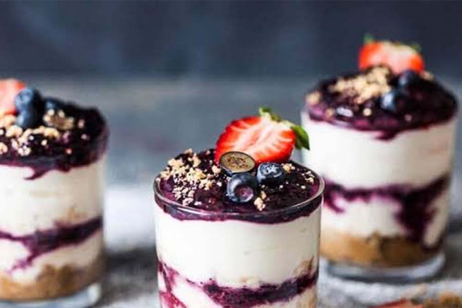TRIK PROFESIONALNIH KUHARA: Poklanjamo recept za brzi ljetni desert – gotov za samo 10 minuta...