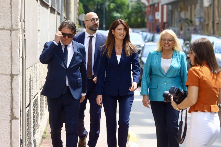 STIGLA HDZ-ova EKIPA: Lista sa više od 400 kandidata predata CIK-u