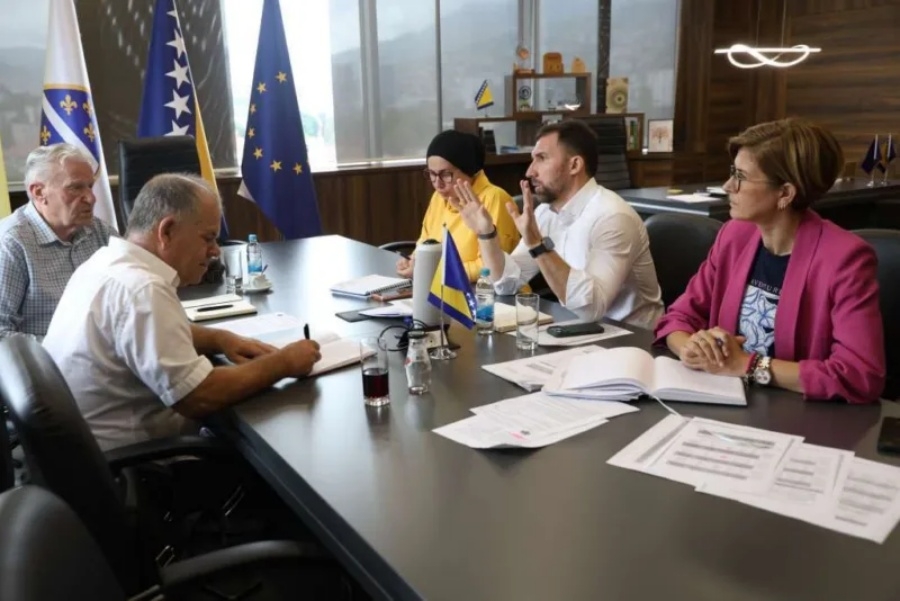 MINISTAR DELIĆ ODRŽAO SASTANAK S PENZIONERIMA: Otkriveno kada stiže novo povećanje mirovina