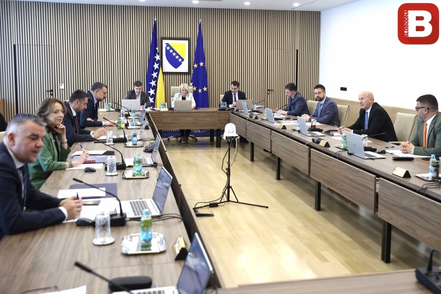 BURNO U SARAJEVU: Sjednica Vijeća ministara Bosne i Hercegovine, na dnevnom redu...