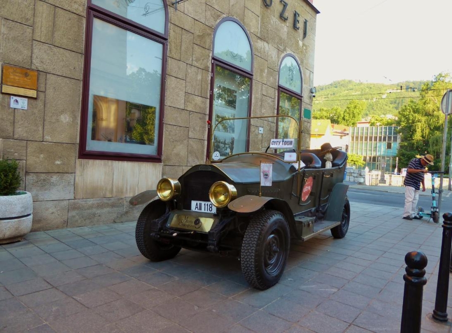 JEZIVA HISTORIJSKA PODUDARNOST: Automobil smrti u kojem je ubijen Franz Ferdinand u Sarajevu krije tajnu o kraju rata