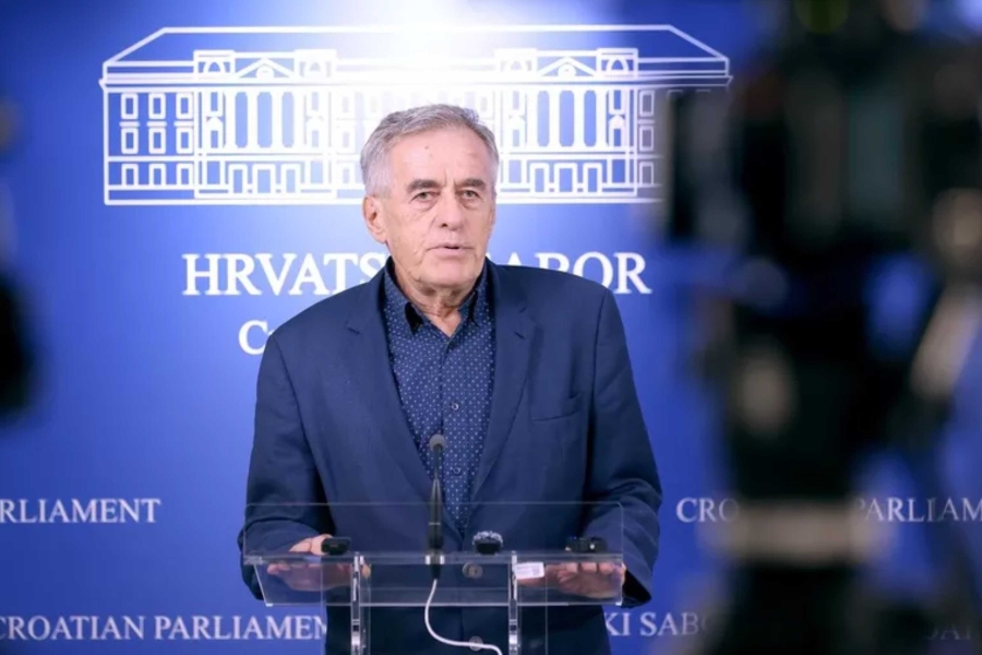 KAO DA GA NE ZANIMA: Upravo se oglasio zastupnik čiji je sin uhapšen zbog JEZIVOG NAPADA!