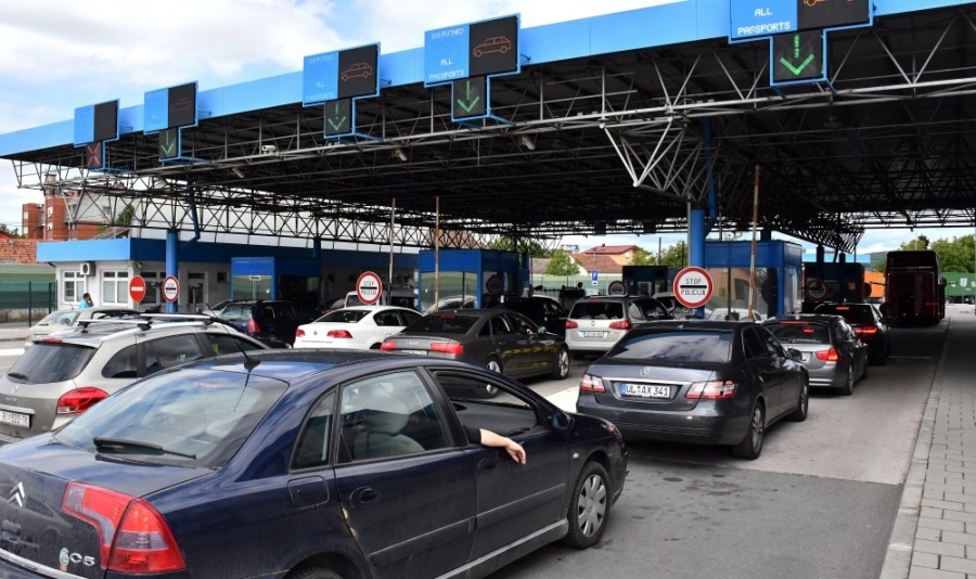 PRAVILA SU JASNA: Zbog ovoga je državljanin BiH platio kaznu na granici sa Hrvatskom 9.000 KM!