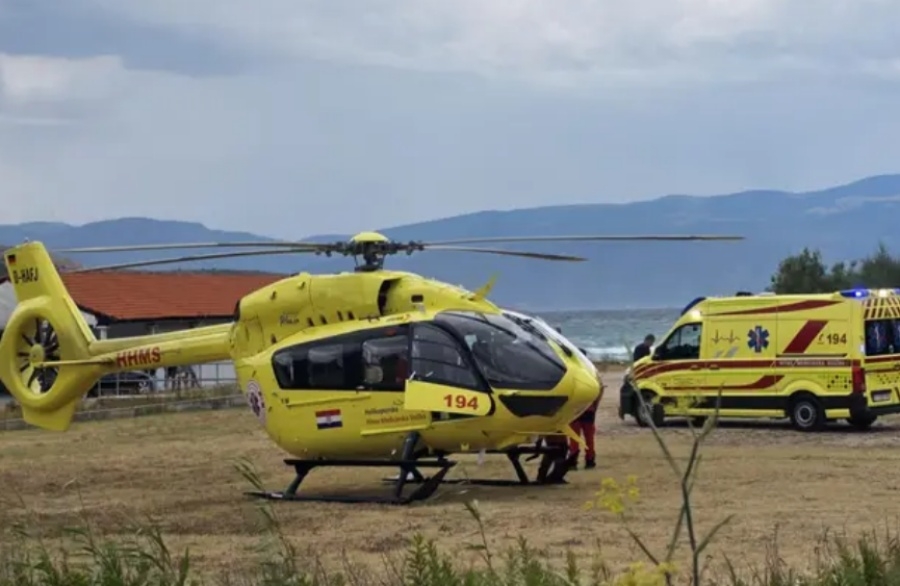 DRAMA NA JADRANU: Grom udario ženu u kampu dok je držala suncobran, helikopterom hitno prevezena u bolnicu