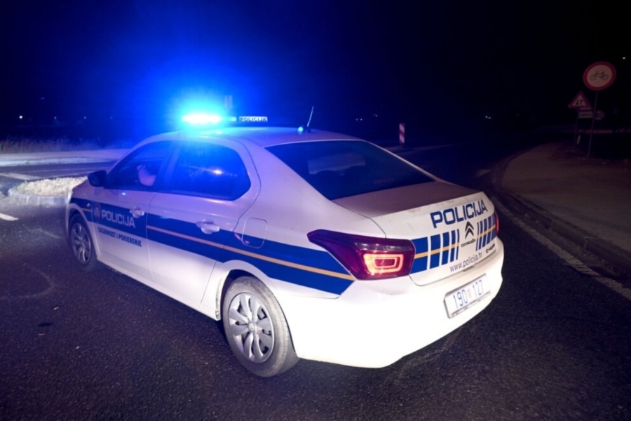 SKANDAL TRESE MUP: Trojica policajaca navodno imala odnose s istom ženom u službenom vozilu