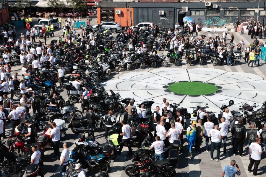 EMOTIVNE SCENE NA ILIDŽI: Hiljade motociklista krenule na put sjećanja prema Srebrenici (FOTO)