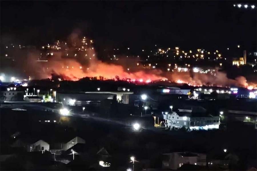 NOVI POŽAR U MOSTARU: Vatra se širi na području industrijske zone...