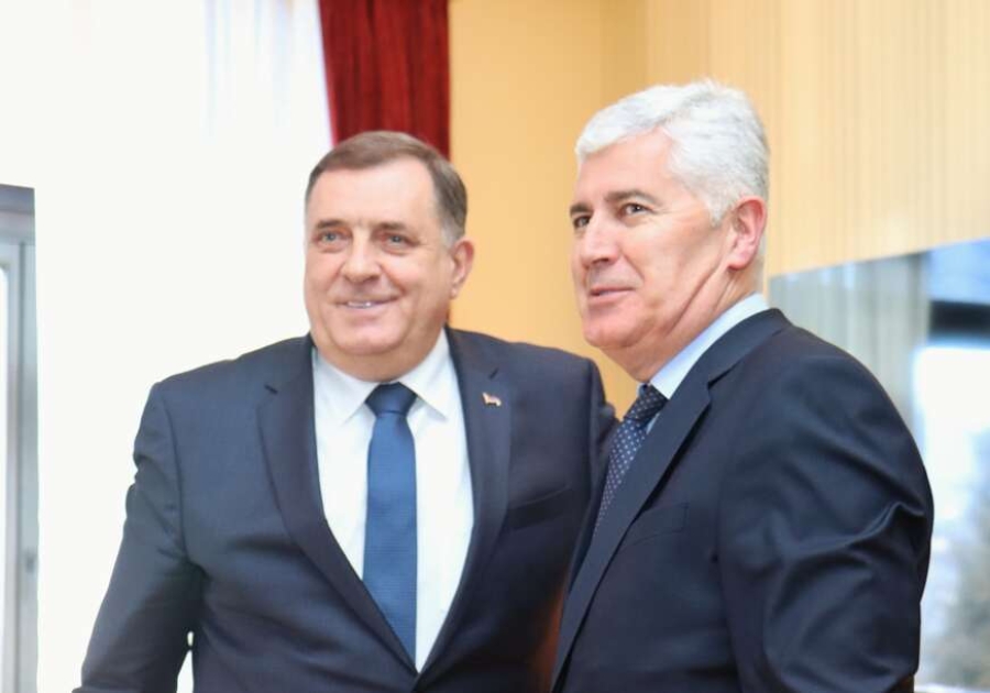 OSMIJESI, SRDAČAN DOČEK I RAZGOVORI IZA ZATVORENIH VRATA: Šta se krije iza novog susreta Čovića i Dodika