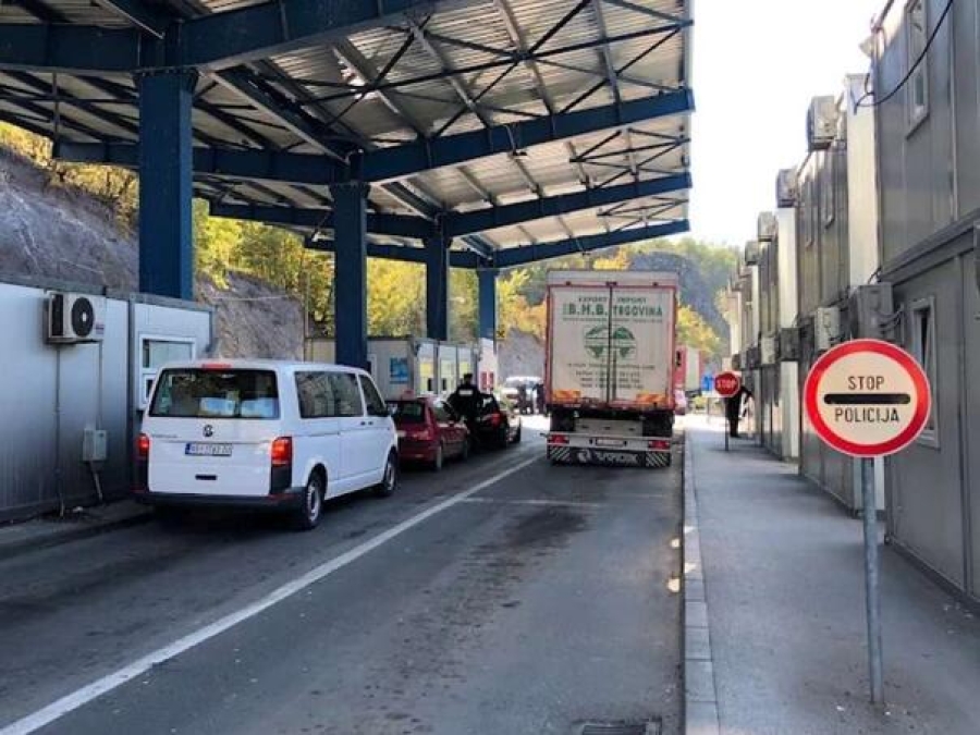 DRAMA NA GRANICI S HRVATSKOM: Revoltirani mještani blokirali cestu, zbog schengenskih pravila odsječeni od posla, škola i ljekara