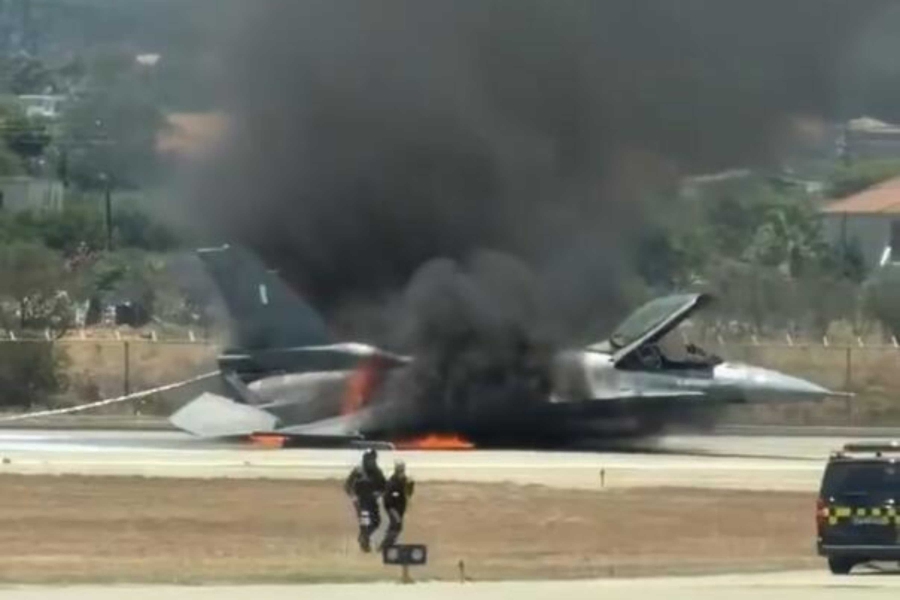 HOROR NA MEDITERANU: F-16 prinudno sletio na Zakintos (VIDEO)
