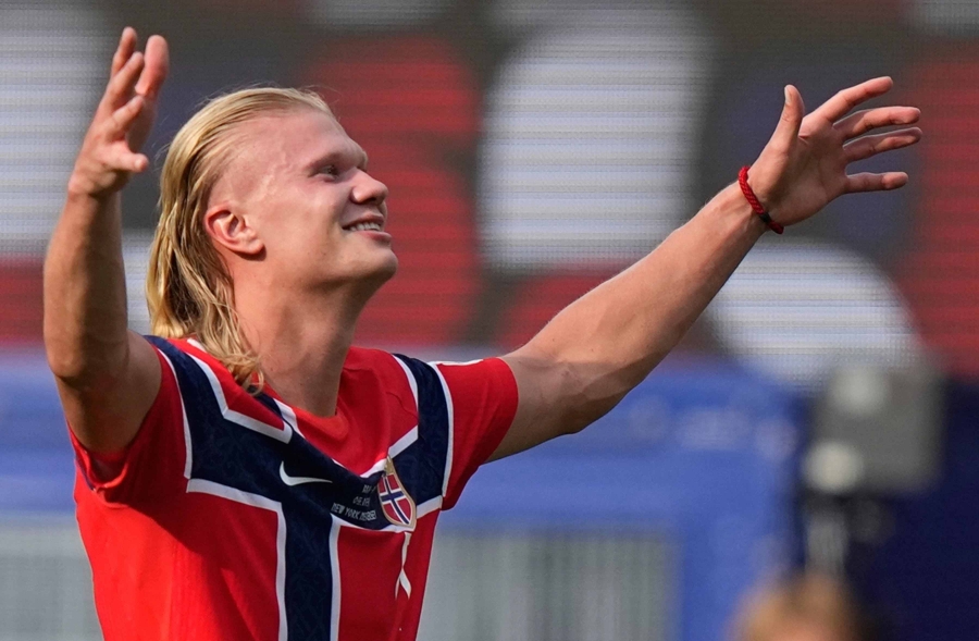 HALAND ODUŠEVIO FANOVE U NAŠOJ ZEMLJI: 'Take Me to America' (FOTO)