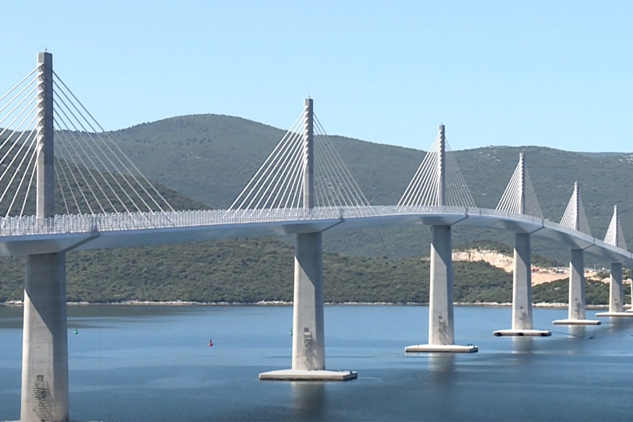 ŠTA SE DEŠAVA SA PELJEŠKIM MOSTOM?: Plaćen 525 miliona eura, a sada treba obnovu