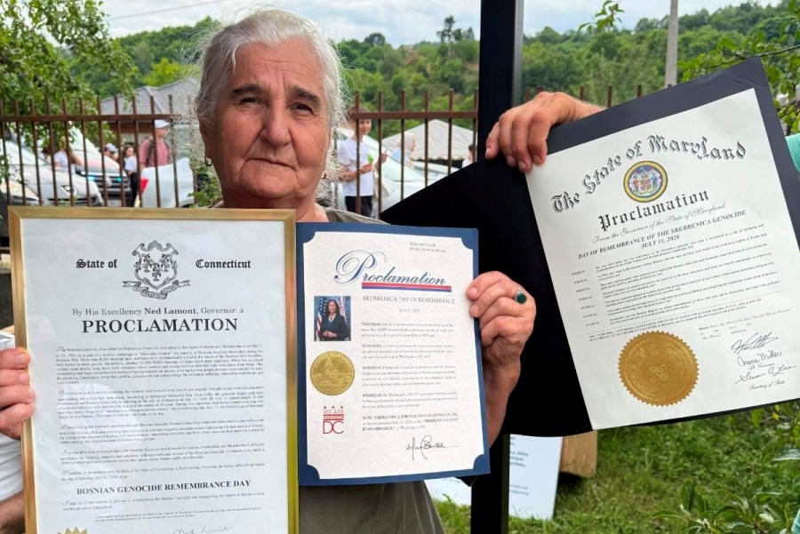 VELIKO PRIZNANJE ZA MUNIRU SUBAŠIĆ: Tri američke proklamacije u čast njene borbe za istinu o Srebrenici (FOTO)