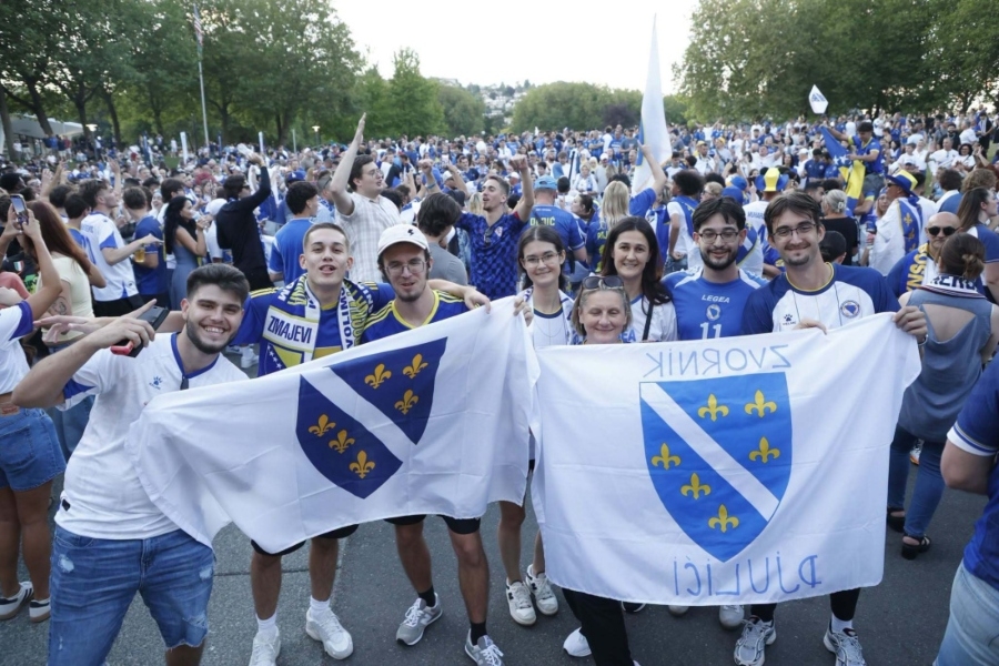 VRATILI SE LJILJANI: Nova generacija ponovo izabrala simbol bosanske državnosti