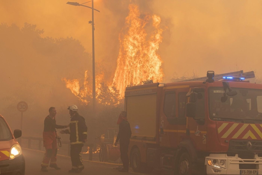 UŽAS U FRANCUSKOJ: Reporterka se pripremala za javljanje uživo, a onda je odjeknulo! (VIDEO)