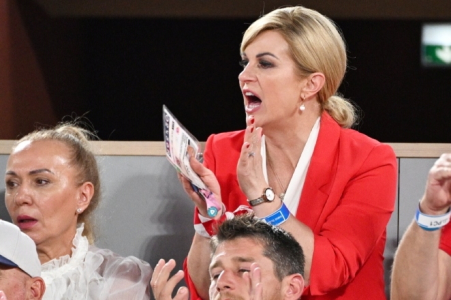 KOLINDA SE POJAVILA NA NAJVEĆOJ UTAKMICI GODINE: Pažnju privukla narukvicom