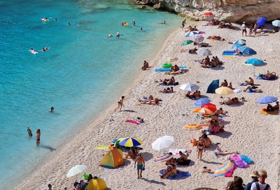 KUPAČE ŠOKIRAO PRIZOR NA PLAŽI: 'To više nije paradajz turizam, to je nova razina'