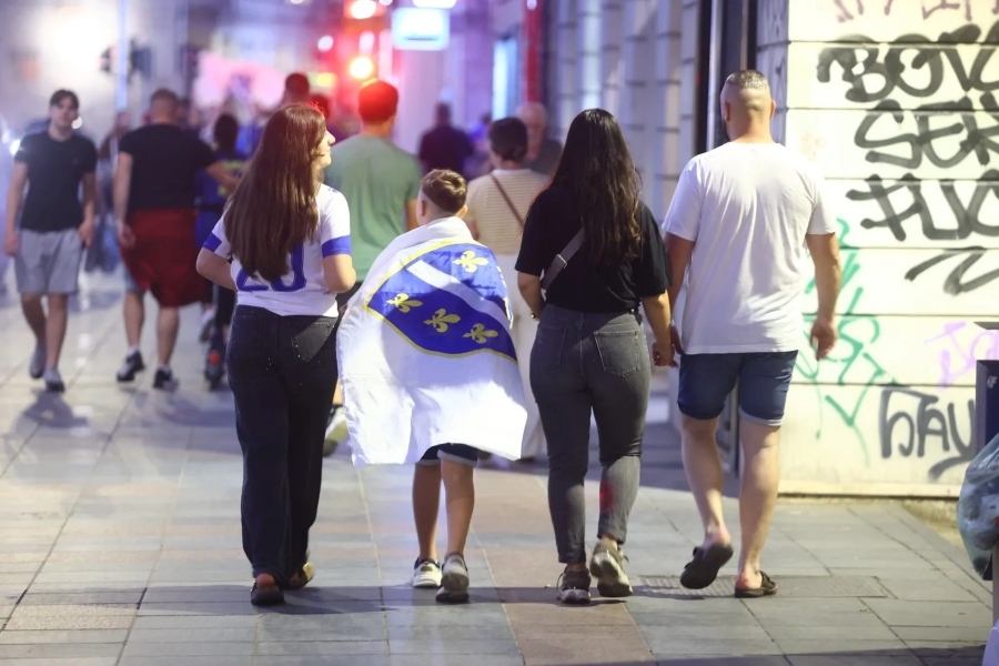 SARAJEVO U NAVIJAČKOJ GROZNICI: Ljiljani na svakom koraku uoči duela Bosne i Hercegovine i SAD-a