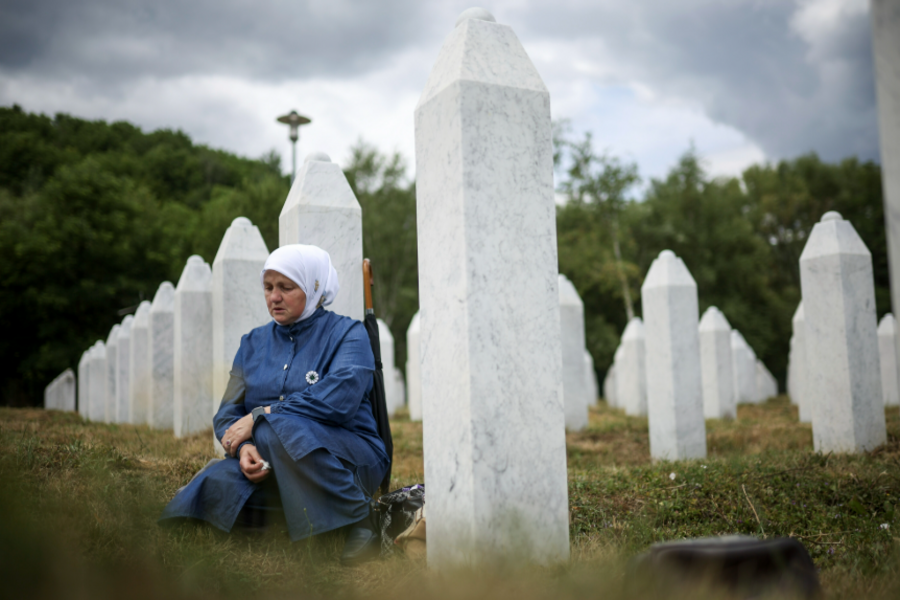 PRIZNANJE BIVŠEG HOLANDSKOG MINISTRA ODBRANE: 'Ne prođe dan da ne pomislim na ono što se dogodilo, odgovornost snosim i ja, Srebrenica nije morala pasti'