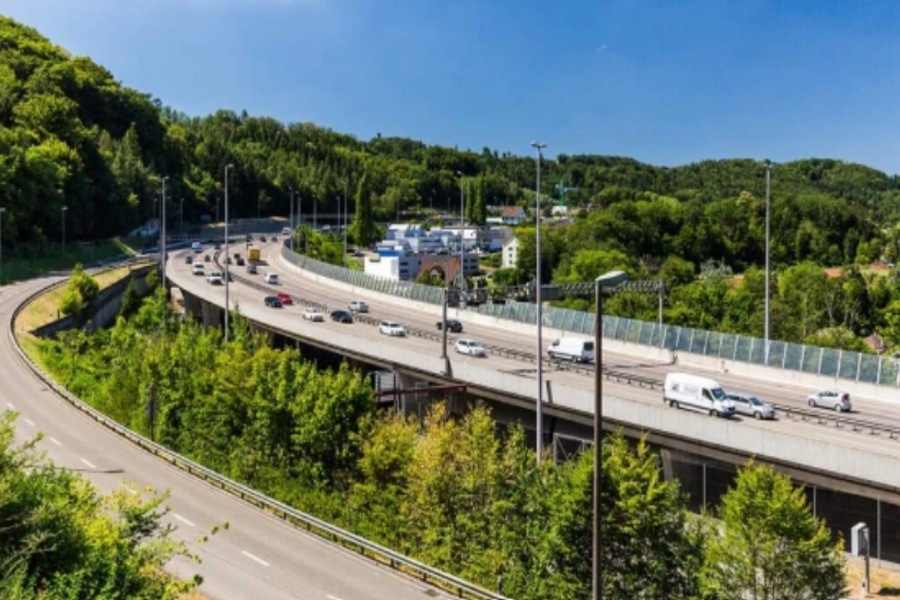 NOVI NAMET KOJI ĆE OSJETITI I PUTNICI IZ BIH: Uvodi se 'Alpska cestarina' od 107 eura, evo ko je na udaru