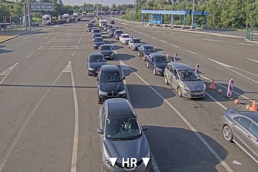 KILOMETARSKE KOLONE NA IZLAZU I ULAZU U BIH: Evo gdje su trenutno najveća zadržavanja