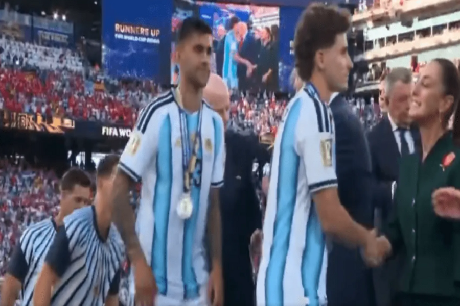 PROŠAO KRAJ TRUMPA KAO DA GA NEMA: Argentinski reprezentativac izbjegao rukovanje sa američkim predsjednikom (VIDEO)
