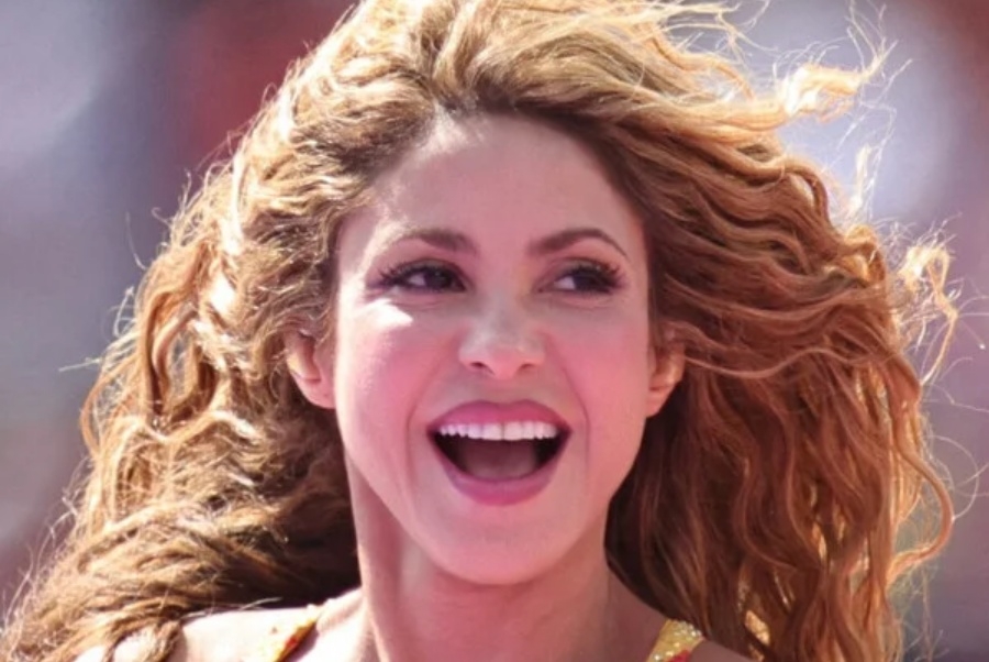 SHAKIRA PONOVO U CENTRU PAŽNJE: Vrtoglave potpetice i provokativni stajling obilježili finale SP-a (FOTO)