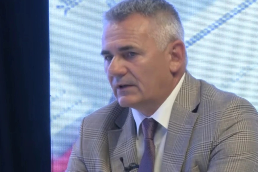 'DRŽALI ME NA PRELAZU MERDARE VIŠE OD 6 SATI': Gradonačelnik Brčkog zakukao zbog Albanaca - 'Detaljno me pretresali prije ulaska na Kosovo'
