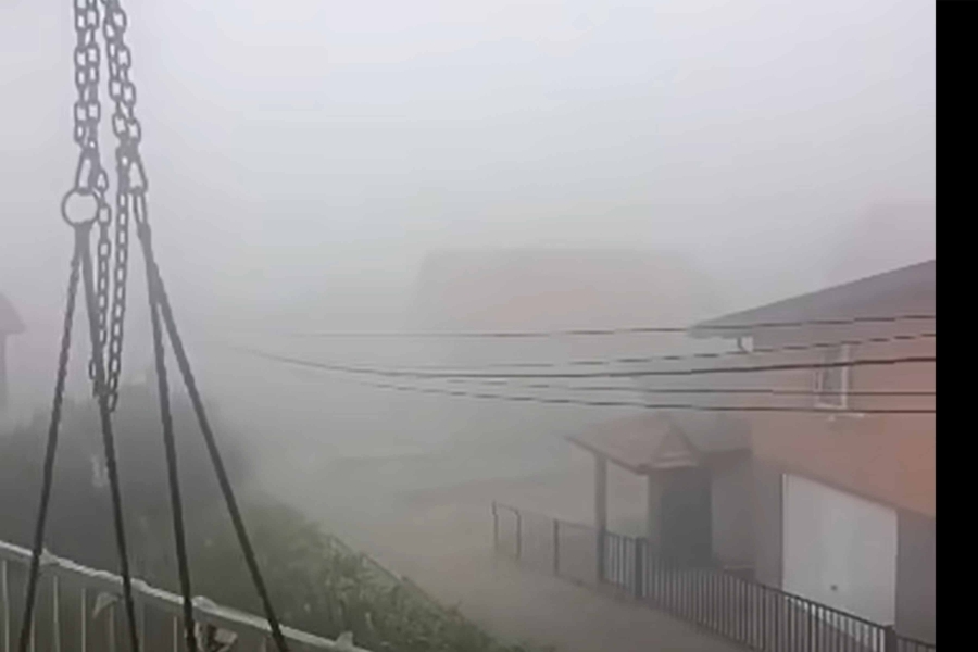 STRAŠNA OLUJA POGODILA CENTRALNIO DIO NAŠE ZEMLJE: Vjetar nosio sve pred sobom, pljusak sve potopio (VIDEO)