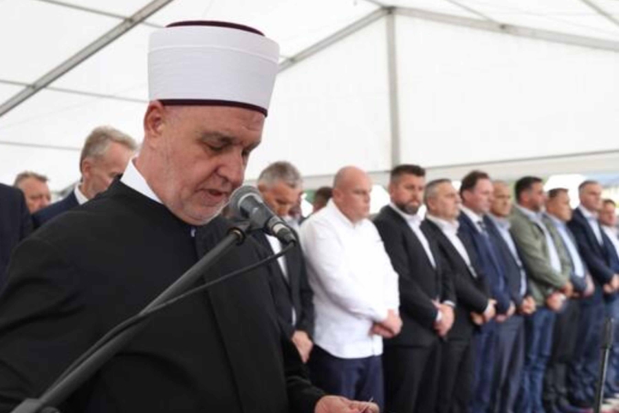 REIS KAVAZOVIĆ UPOZORIO BOŠNJAKE: 'Zabluda je vjerovati da ćemo se spasiti povijanjem glave pred zlom!'