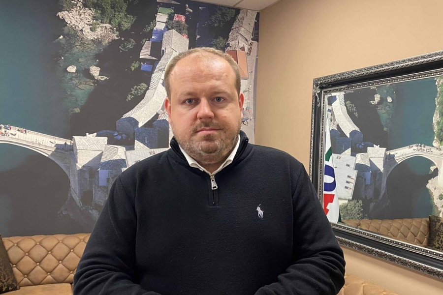 ŠABANOVIĆ ZA 'SB' NAKON OTKAZA ZA 18 BOŠNJAKA U MOSTARU: 'Oni su žrtve nacionalne politike HDZ-a koja ne prihvata drugo i drugačije!'