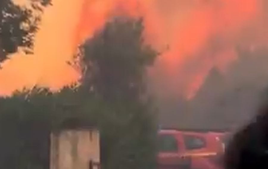 PAKAO U FRANCUSKOJ: Oko 220.000 ljudi napustilo domove, vatrena stihija stigla na 15 km od grada (VIDEO)