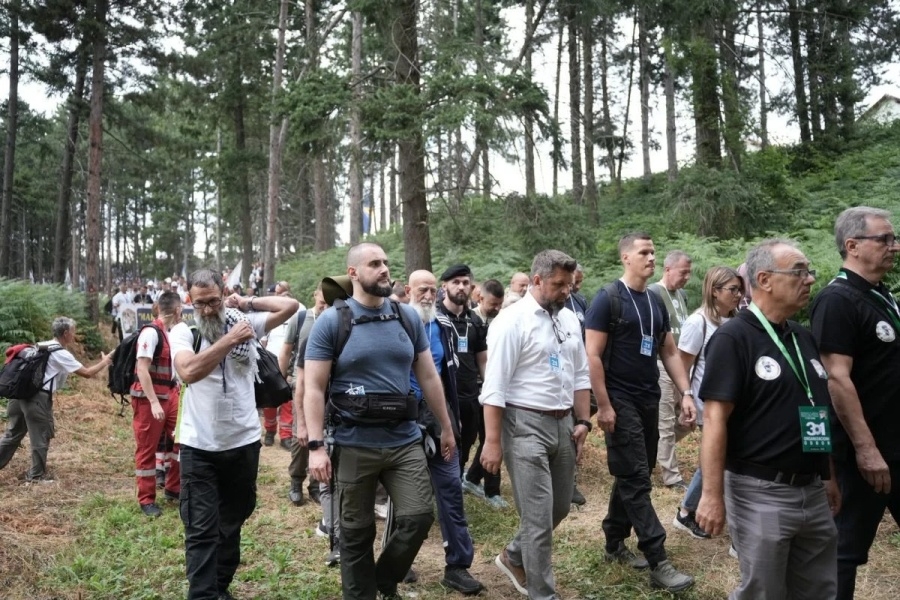 NERASKIDIVA VEZA I DUBOKO SUOSJEĆANJE: Delegacija iz Sandžaka na Maršu mira, predvodi je Zukorlić