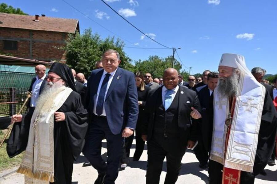 RUBIO NAS ZAOBILAZI, ALI ZATO U POSJETI BIH BIO PASTOR: Šta Trumpov 'duhovni diplomata' zapravo radi na Balkanu?