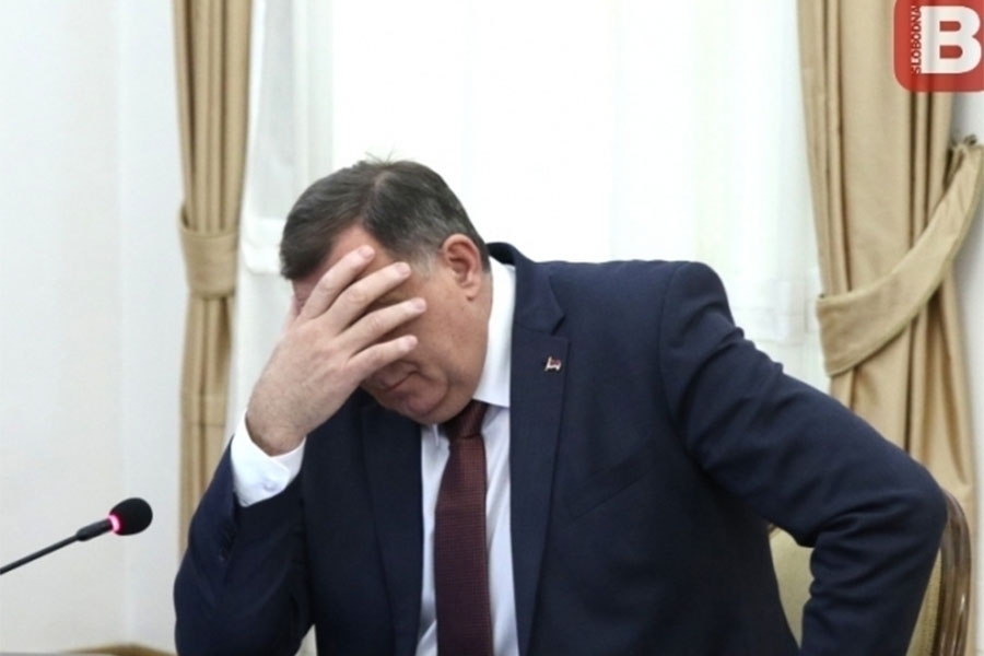 MUK U LAKTAŠIMA: Milorad Dodik manji od makovog zrna, nakon imenovanja Amerikanca za vršioca dužnosti visokog predstavnika...