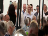 PRAVI CIRKUS U RS-u: Cvijanovićka i Minić ponapijali penzionere, morali ih unositi u autobuse