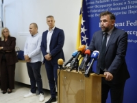 'SB' NA PRESS KONFERENCIJI DEMOKRATSKE FRONTE: 'SDP i NiP usporučuju Ustavni sud BiH HDZ-u!' (FOTO)