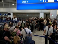 I BBC PIŠE O TOTALNOM HAOSU NA GRANICAMA: Novi sistem unio pometnju na aerodromima, putnici satima zarobljeni u redovima!