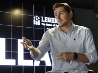 LEGENDARNI CASILLAS POSLAO ŽESTOKU PORUKU ARGENTINCIMA, A ONDA UDARIO PO TUCHELU: 'Kukavički i nedopustivo'