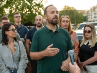 ŠAHAN OTVORENO UPOZORAVA: 'Licemjerno je glasati za negatore genocida pa onda organizovati promociju knjige o Srebrenici!'