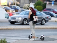 KRAJ DIVLJANJU NA DVA TOČKA: Uvode se brutalna pravila za električne romobile, u planu i identifikaciona naljepnica