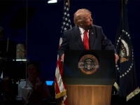 NEVJEROVATNE SCENE IZ WASHINGTONA: Donald Trump govorio o odlasku na Mars, pogledajte reakcije astronauta...