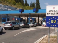 NOVO MALTRETIRANJE NA HRVATSKOJ GRANICI: Zbog kilograma paradajza žena zadržana dva sata i dobila visoku novčanu kaznu